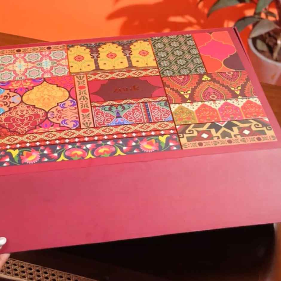 Zouk Gamthi Splendour Floral Gift Box for Women