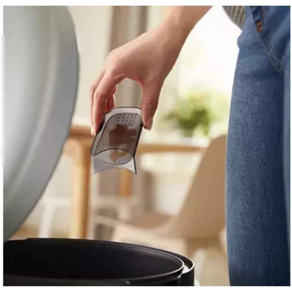 Philips GC026/80 (5W) Fabric Shaver, Lint Remover for Woolen Sweaters, Blankets, Jackets/Burr Remover Pill Remover from Carpets, Curtains - Black