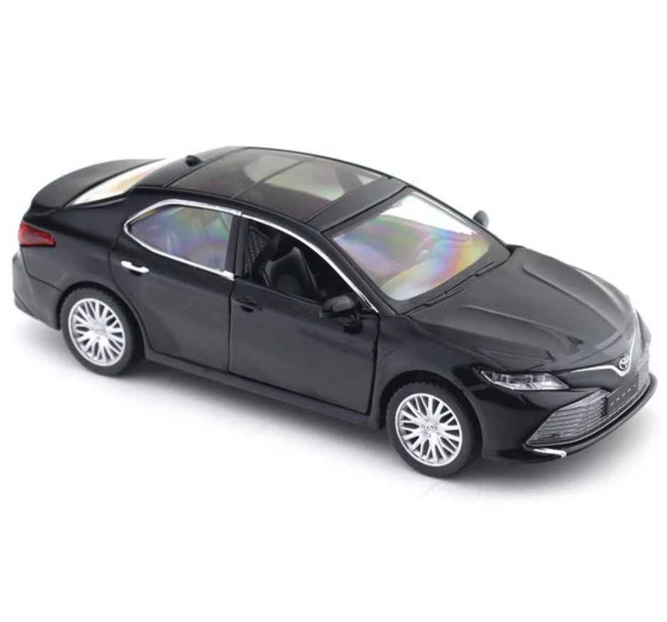 MSZ Licensed 1:32 Toyota Camry Die-cast Vehicle