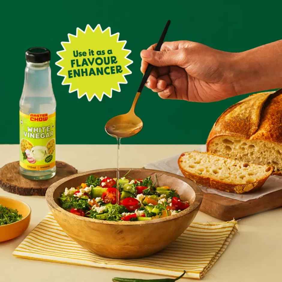 Masterchow Dark Soya Sauce (210g) & Masterchow Green Chilli Sauce (190g) & Masterchow Red Chilli Sauce (200g) & Masterchow White Vinegar (170ml) Combo