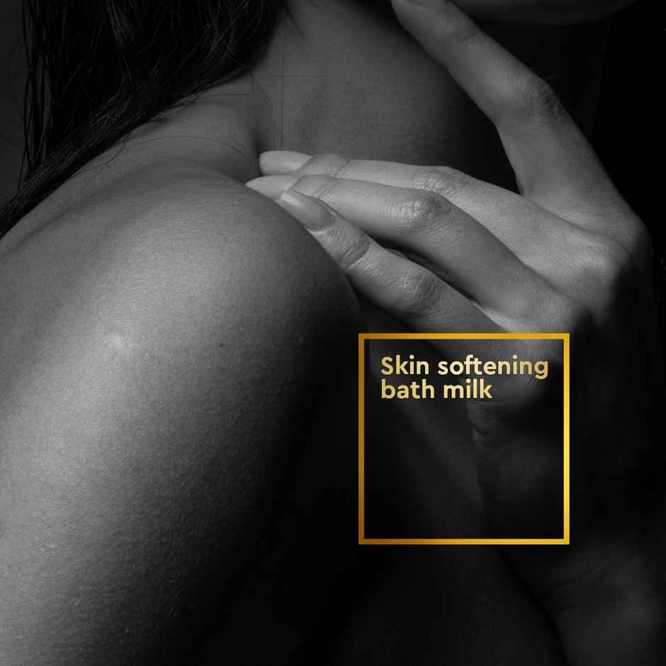 VLCC Clinic Nourishing Bath Milk