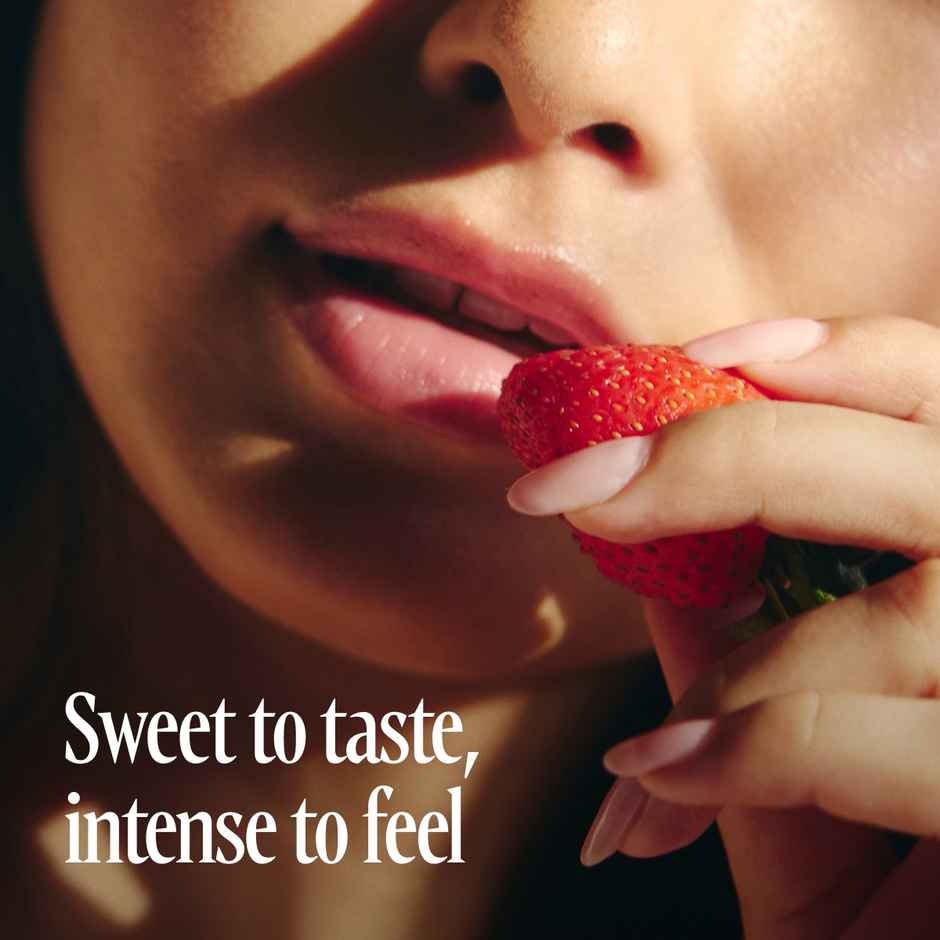 Extra Dots Strawberry Condoms