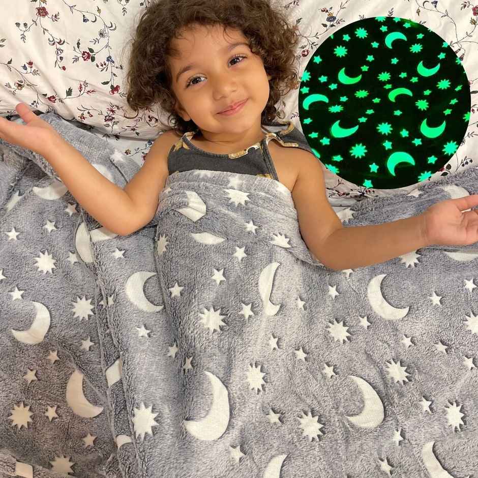 Famyo Glow Blanket, Grey Moon & Star Queen Size AC Blanket for Ages 3 & Up - 200 x 152 cm