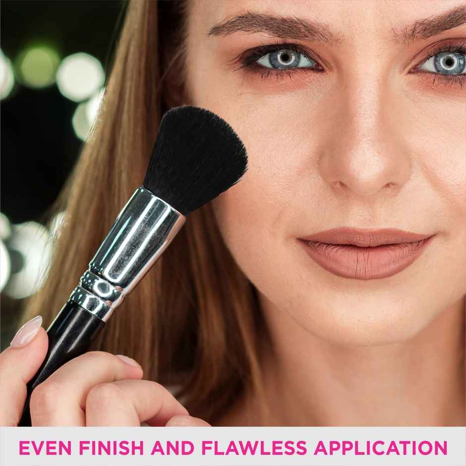 VEGA Blush Brush For Blending Of The Blush Powder | Suitable For Powder | Cream & Liquid | (Pb-13)