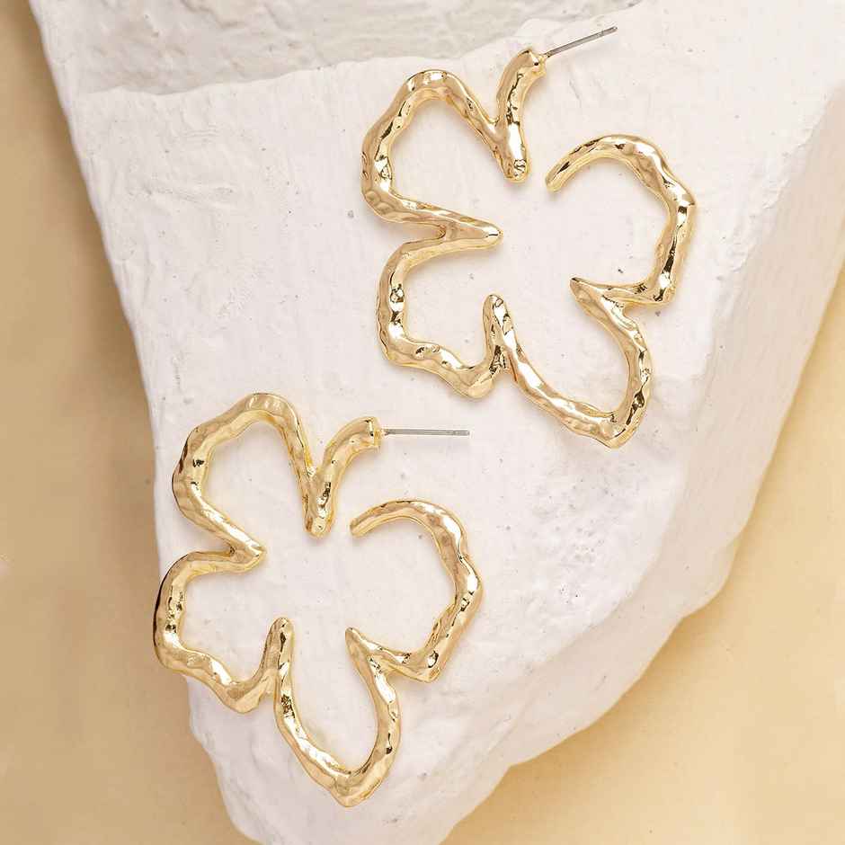 Karatcart Women's Hoop Earrings Gold One Size | 33038934