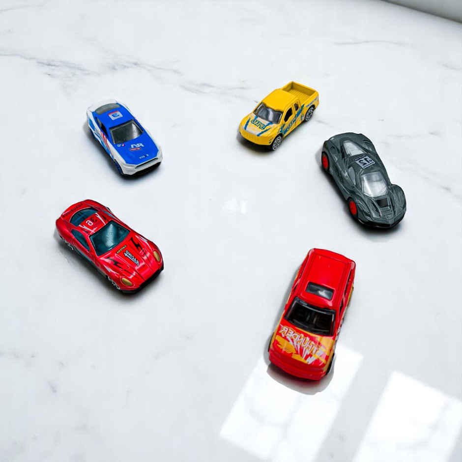 Toybharat Free Wheel Metal Car Set 5 Pc | Multicolour | Travel Toys | Birthday Gift | Assorted