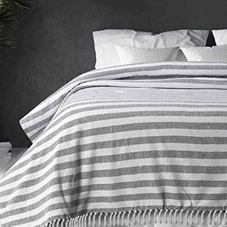 Sashaa World Striped Soft & Breathable Throw Blanket - Black & White