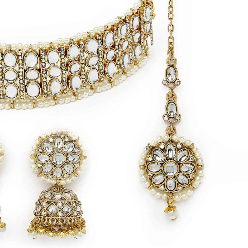 Sukkhi Traditionally Gold Plated White Kundan & Beads Studded Collar Necklace Set