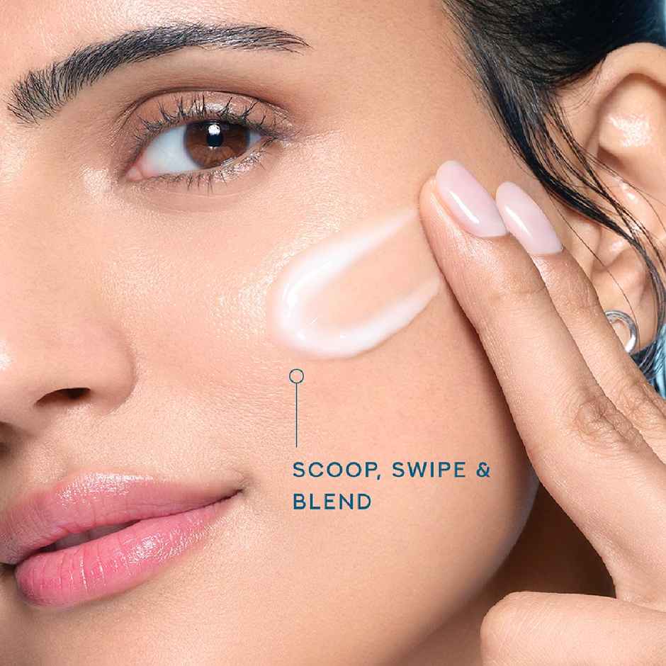 Pond's  Super Light Gel Oil-Free Moisturizer With Cera-Hyamino - 300 G