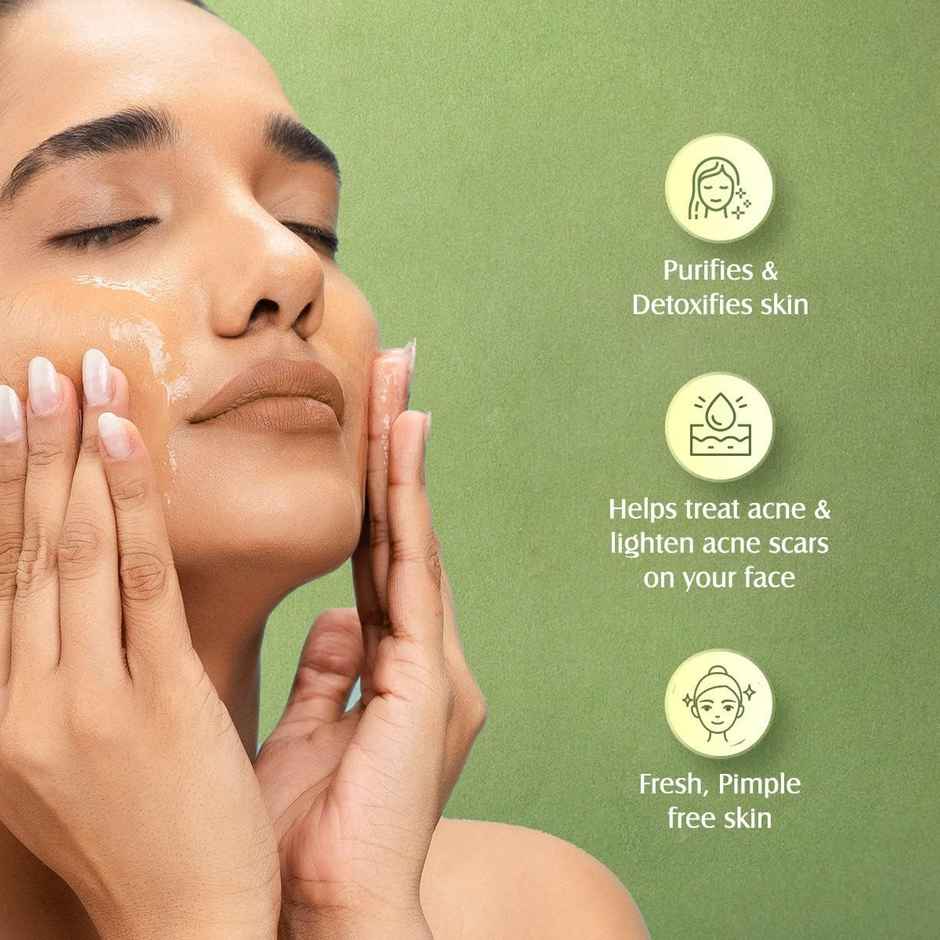 Lotus Herbals Neemwash Neem & Clove Ultra Purifying Face Wash With Active Neem Slice