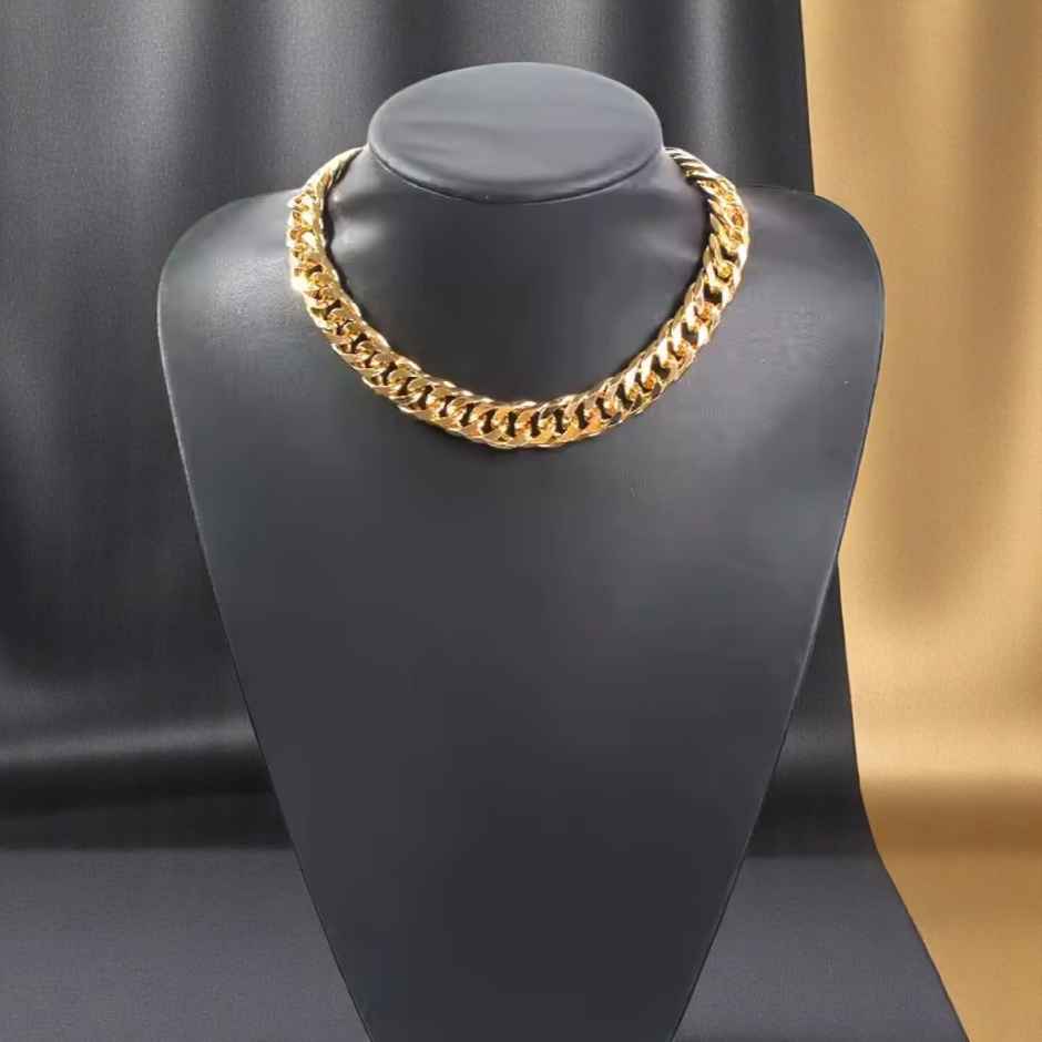 Just Lil Things Exaggerated Style Metal Twist Bucklethick Collarbone Chain | Jltn0449