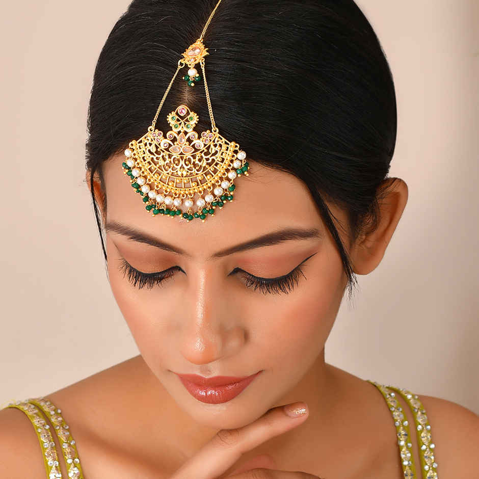 Voylla Abharan Ethnic White Pearls Maang Tika
