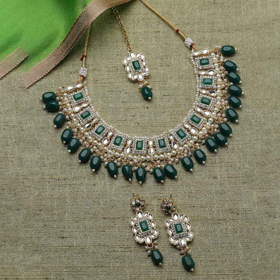 Sukkhi Glitzy Gold Plated Green Kundan & Beads Studded Choker Necklace Set