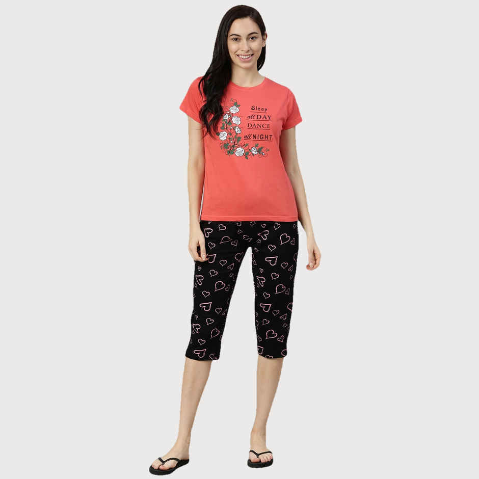 Kryptic Women's Pure Cotton Heart Printed Capri | Black - M