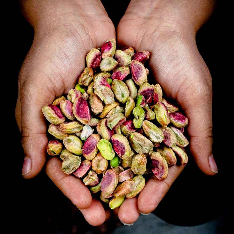 Urban Platter Whole Raw Shelled Pistachio Pista