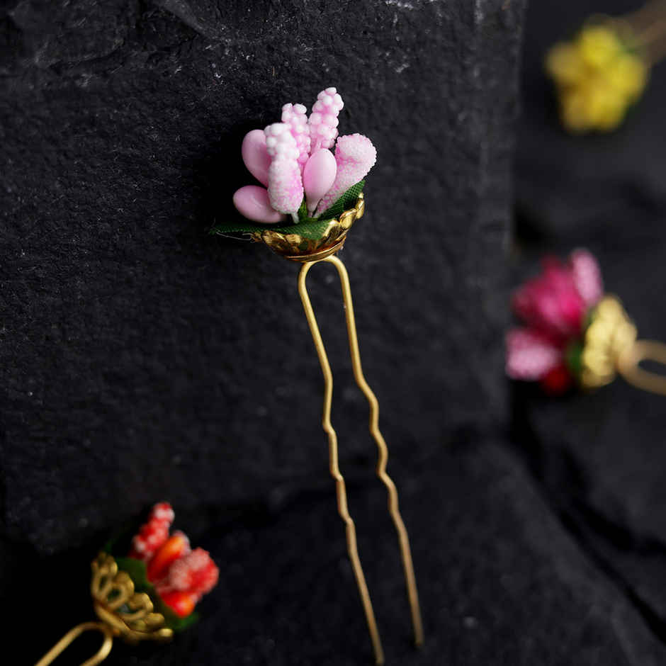 Oye Happy Flower Hair Pins ( Pack Of 5 )