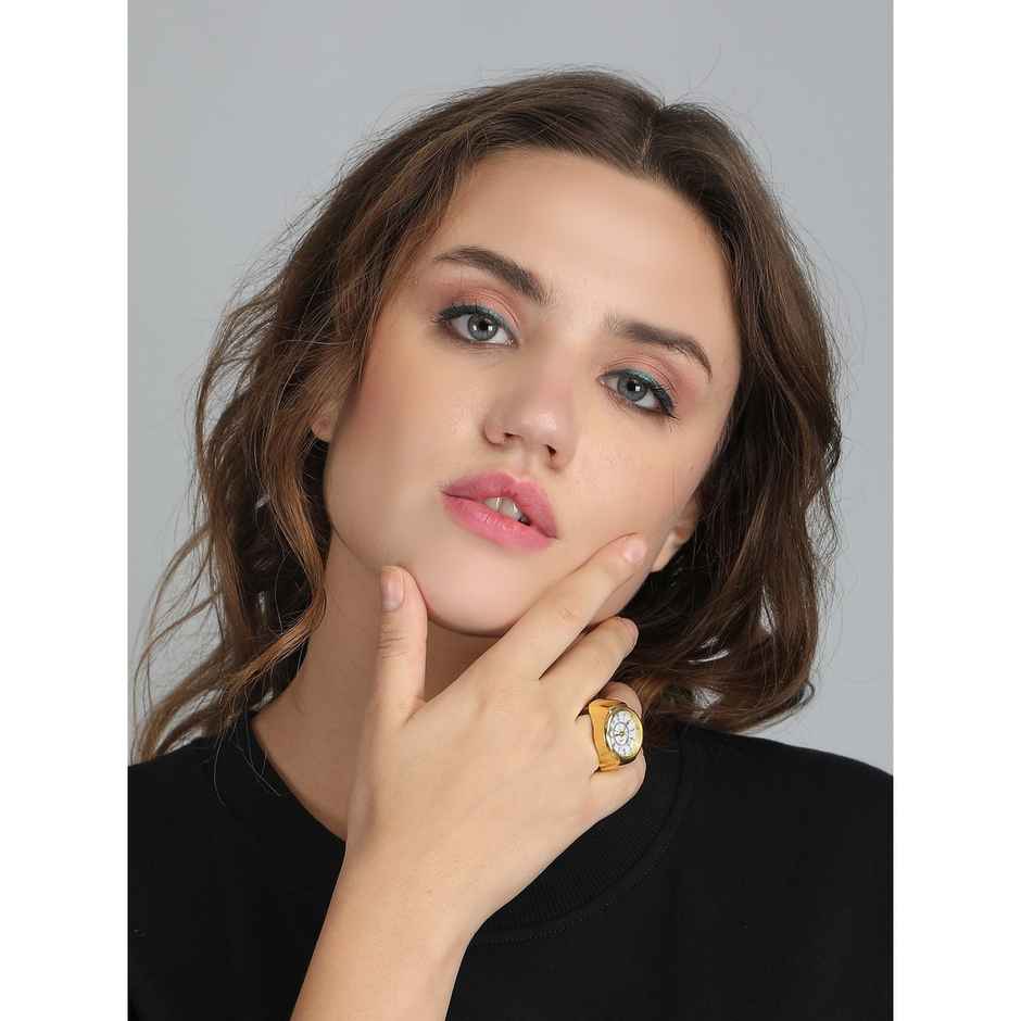 Fashion Frill Women's Romen Watch Rings Gold Onesize