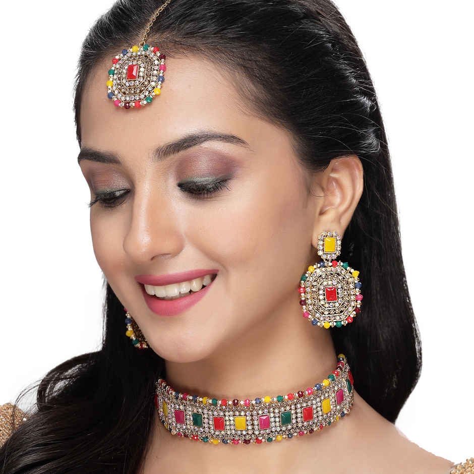 Sukkhi Exquisite Gold Plated Multi Kundan & Beads Studded Collar Necklace Set