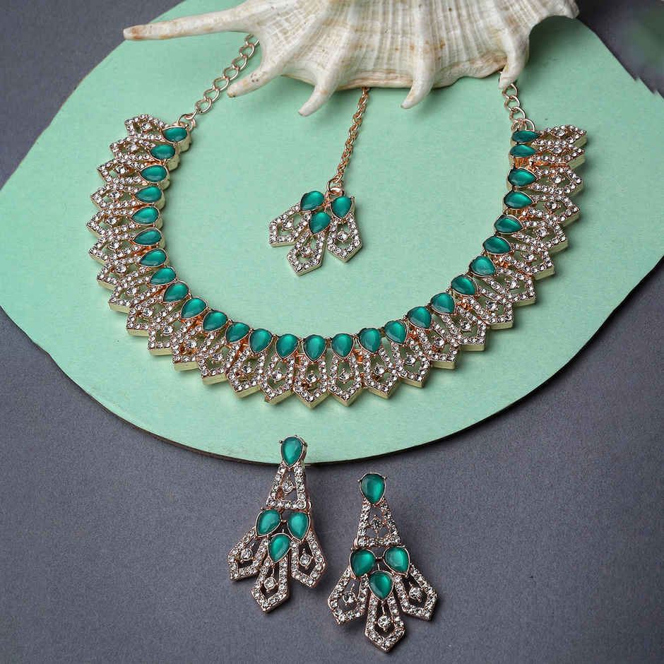 Sukkhi Fierce Gold Plated Green Kundan & Beads Studded Choker Necklace Set