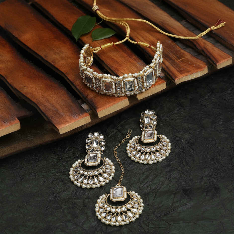 Sukkhi Terrific Gold Plated White Kundan & Beads Studded Collar Necklace Set