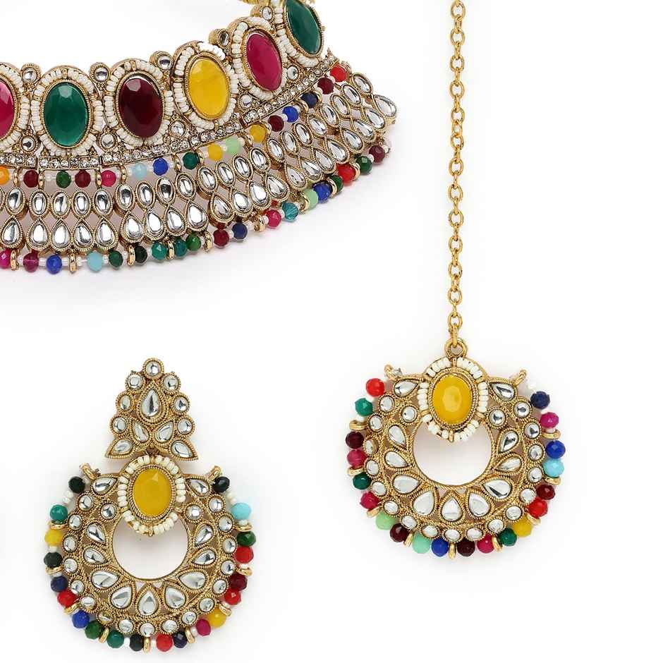 Sukkhi Trendstting Gold Plated Multi Kundan & Beads Studded Choker Necklace Set