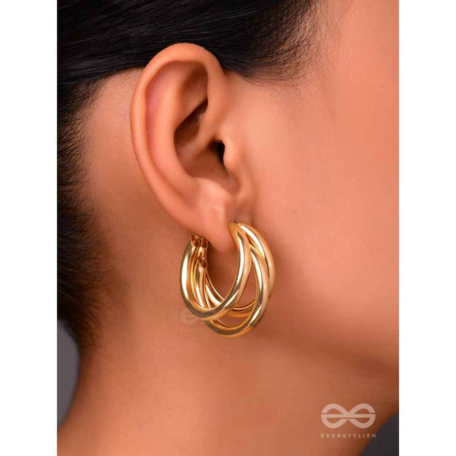 Everstylish The Elegant Statement Makers - Golden Stud Earrings