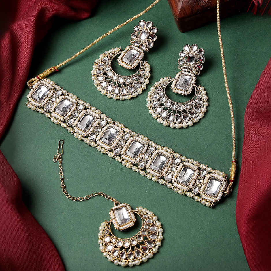 Sukkhi Terrific Gold Plated White Kundan & Beads Studded Collar Necklace Set