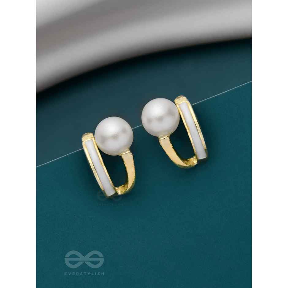 Everstylish Moonlit Pearl- Enamelled Stud Earrings | White