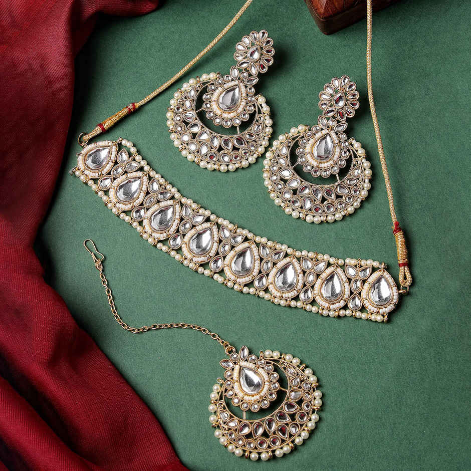 Sukkhi Fashionable Gold Plated White Kundan & Beads Studded Choker Necklace Set
