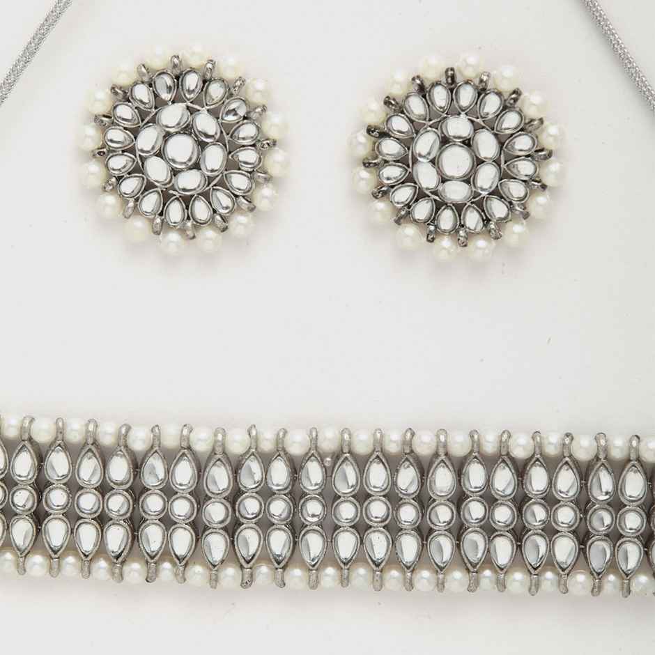 Karatcart Women's Jewellery Set White and Silver | 11014566