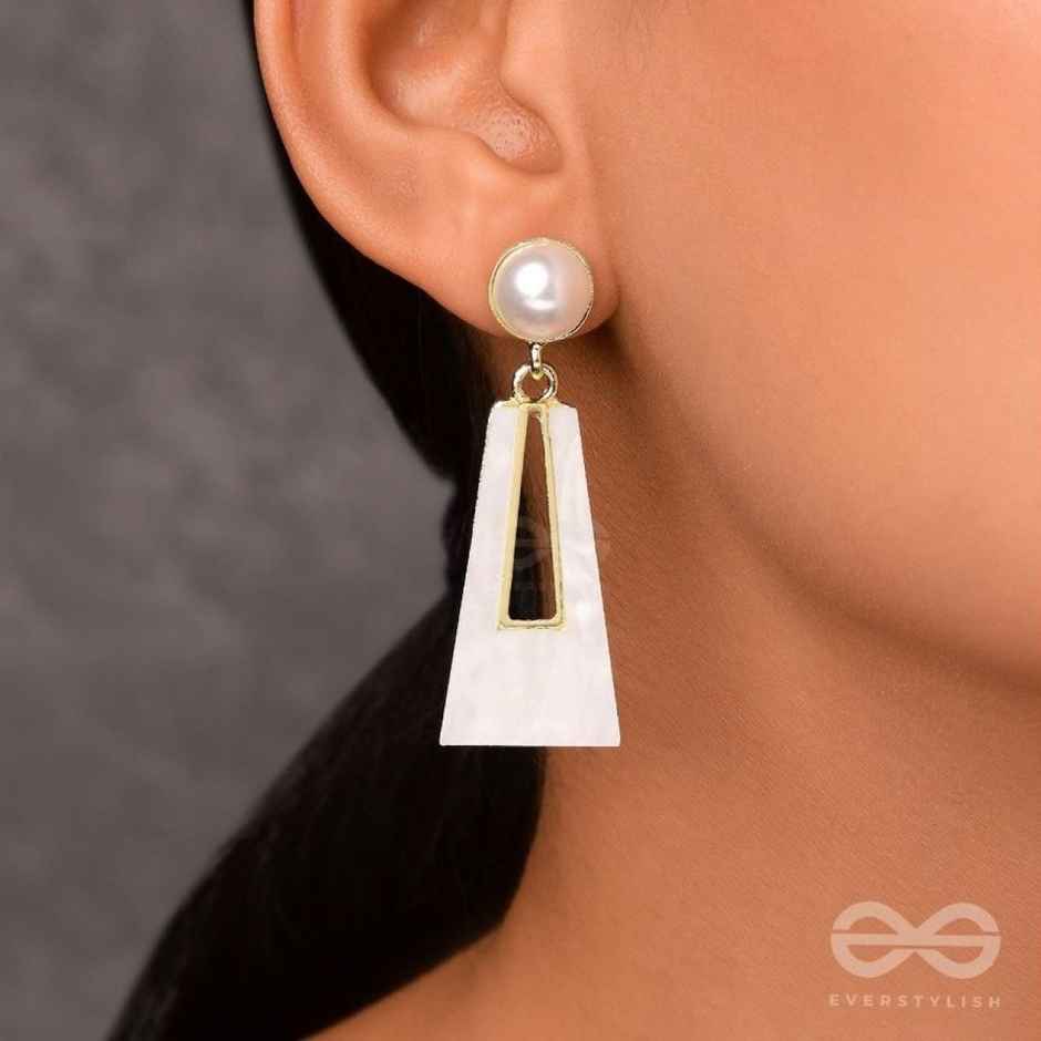 Everstylish A Sass a Day - White & Golden Drop Earrings