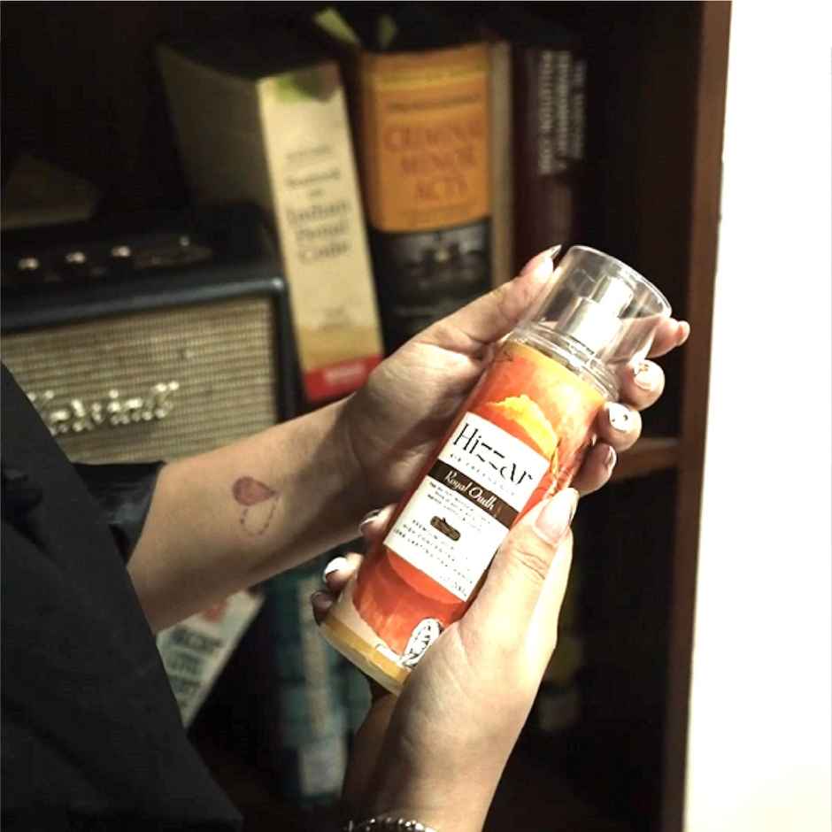 Hizzar Room Sprays | Musk & Amber