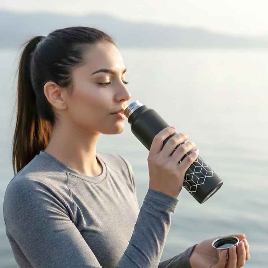 Flair Hexa Stainless Steel Water Bottle 1000 ml Black Color