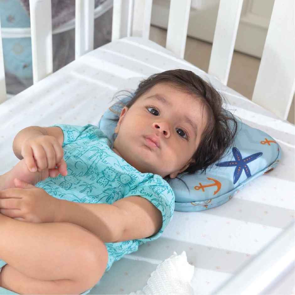 The White Willow Baby Head Shaping Pillow | Memory Foam | Flat Head Prevention | Ergonomic - Blue