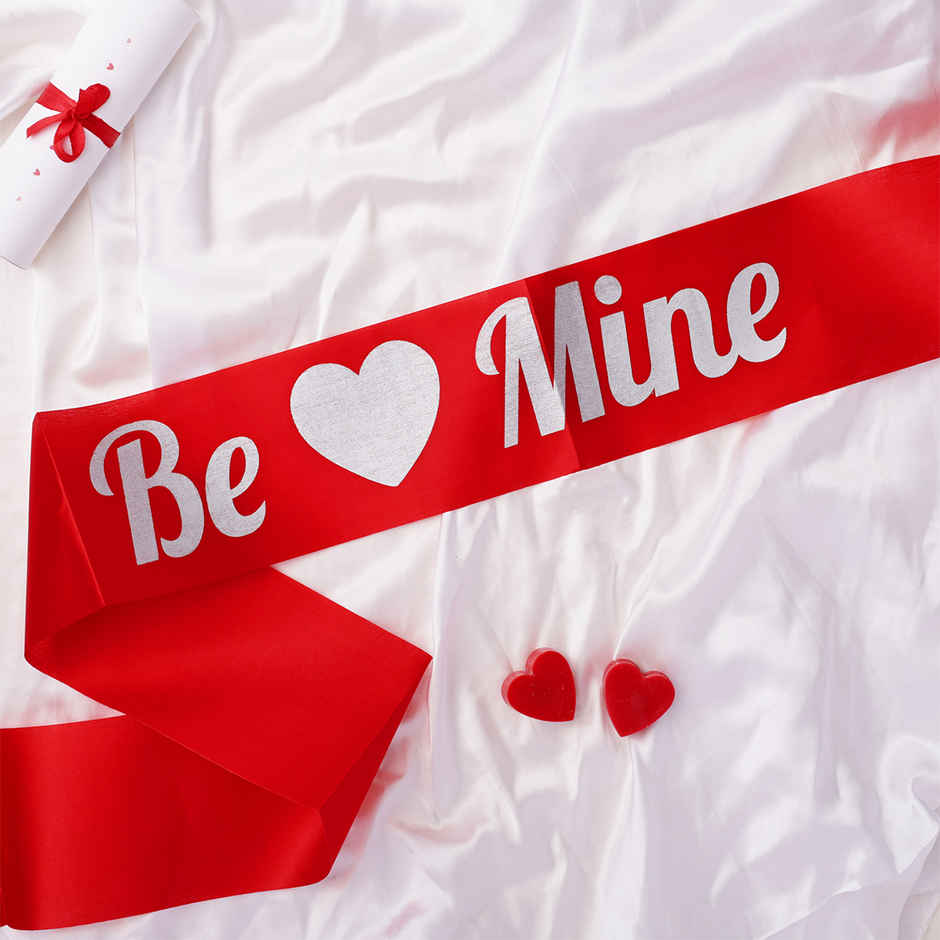 Oye Happy Be Mine Decoration Kit