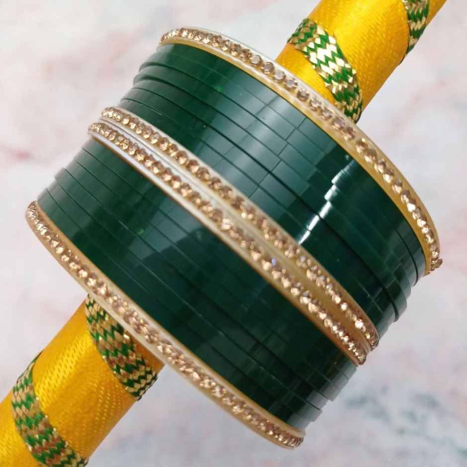 Green Chuda Set | Pack Of 12 | Size 2.4 | Gullak