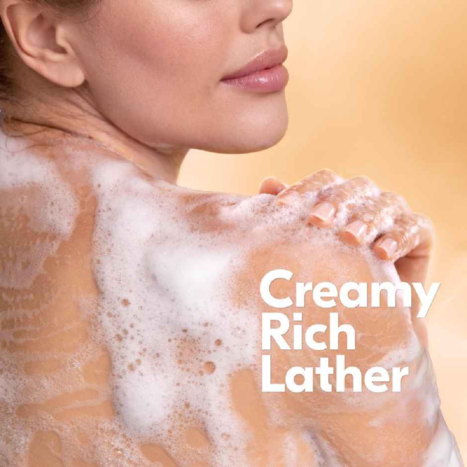 LUX Sandal Spell Bodywash with Niacinamide for Radiant & Bouncy Skin Feel