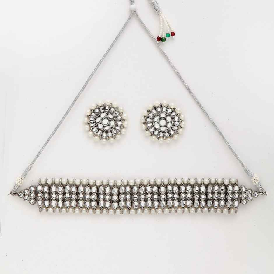 Karatcart Women's Jewellery Set White and Silver | 11014566