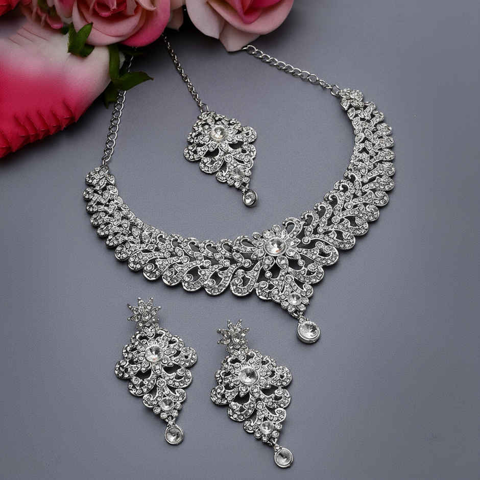 Sukkhi Awsome Rhodium Plated Silver Stone Studded Choker Necklace Set