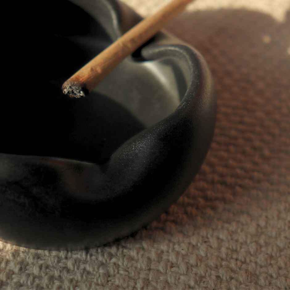 Gaachi Ashtray in Black | Handcrafted Ceramic Home Products