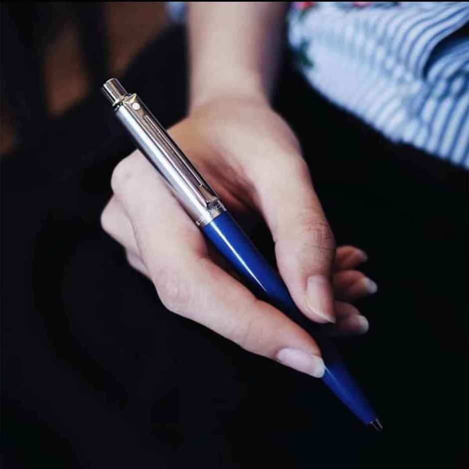 Sheaffer Sentinel E321 Ballpoint Pen | Chrome Cap & Trim | Blue Barrel | With Additional Refill