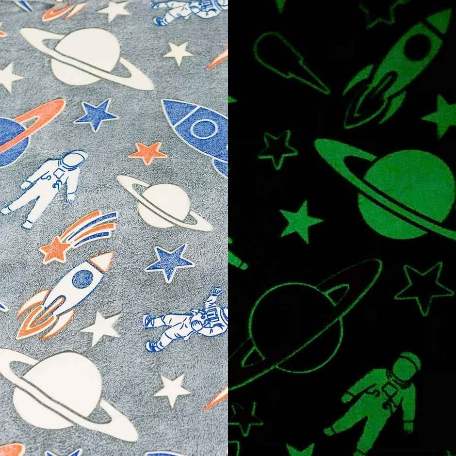 Famyo Glow Blanket, Rocket/Spaceship Queen Size AC Blanket for Ages 3 & Up - 200 x 152 cm