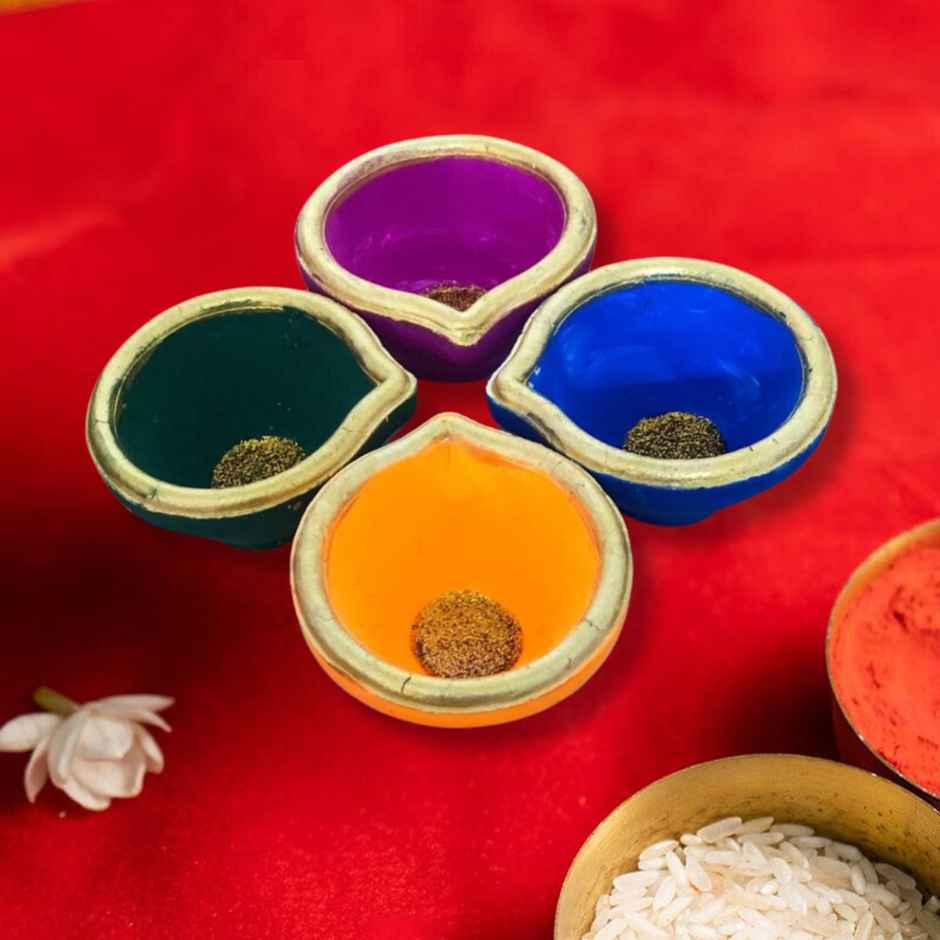 Kunj Gifting Diya | Pack Of 4 | Designer Clay Diya | Skilsy Handicrafts