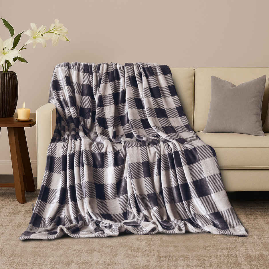 Home Elegance by myTrident Double AC Blanket | Mild Weather Flannel Checkers