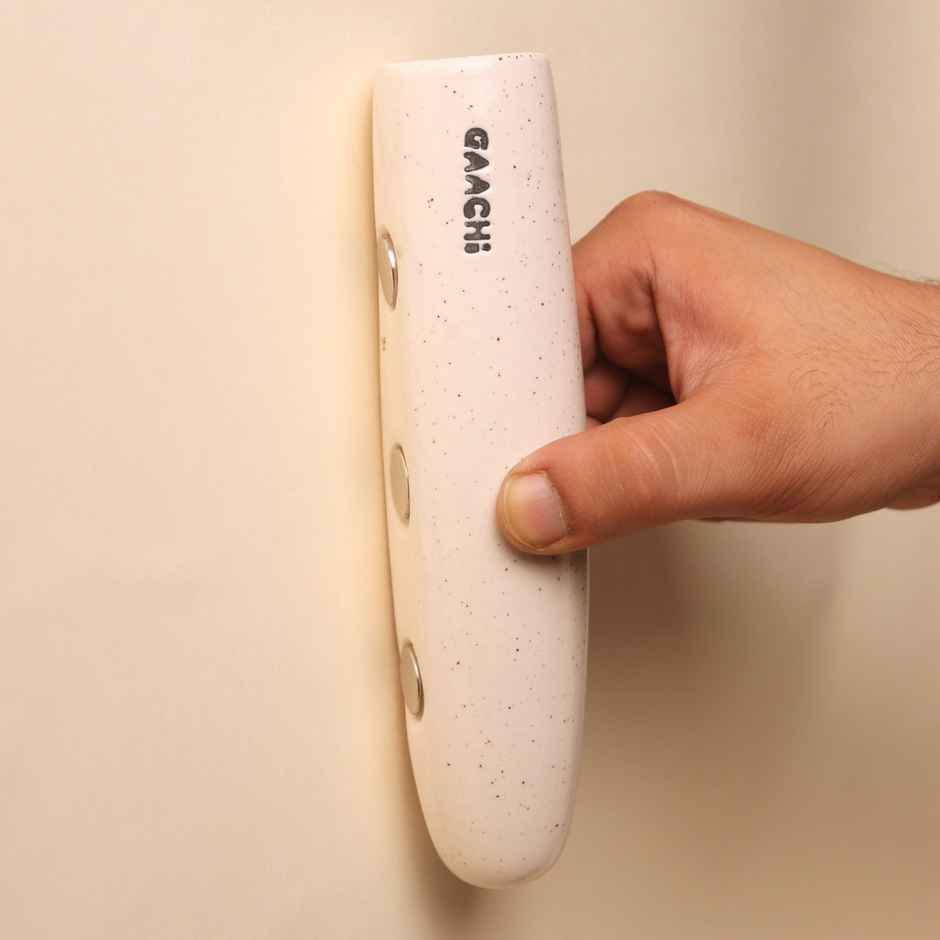 Gaachi Fridge Magnet in Ivory | Handcrafted Ceramic Home Decor