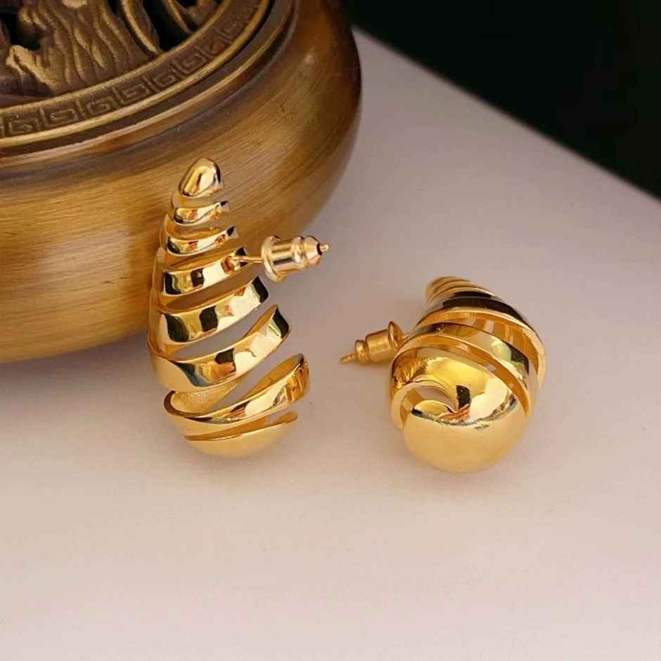 Just Lil Things Gold Pin Earrings | jlt11893