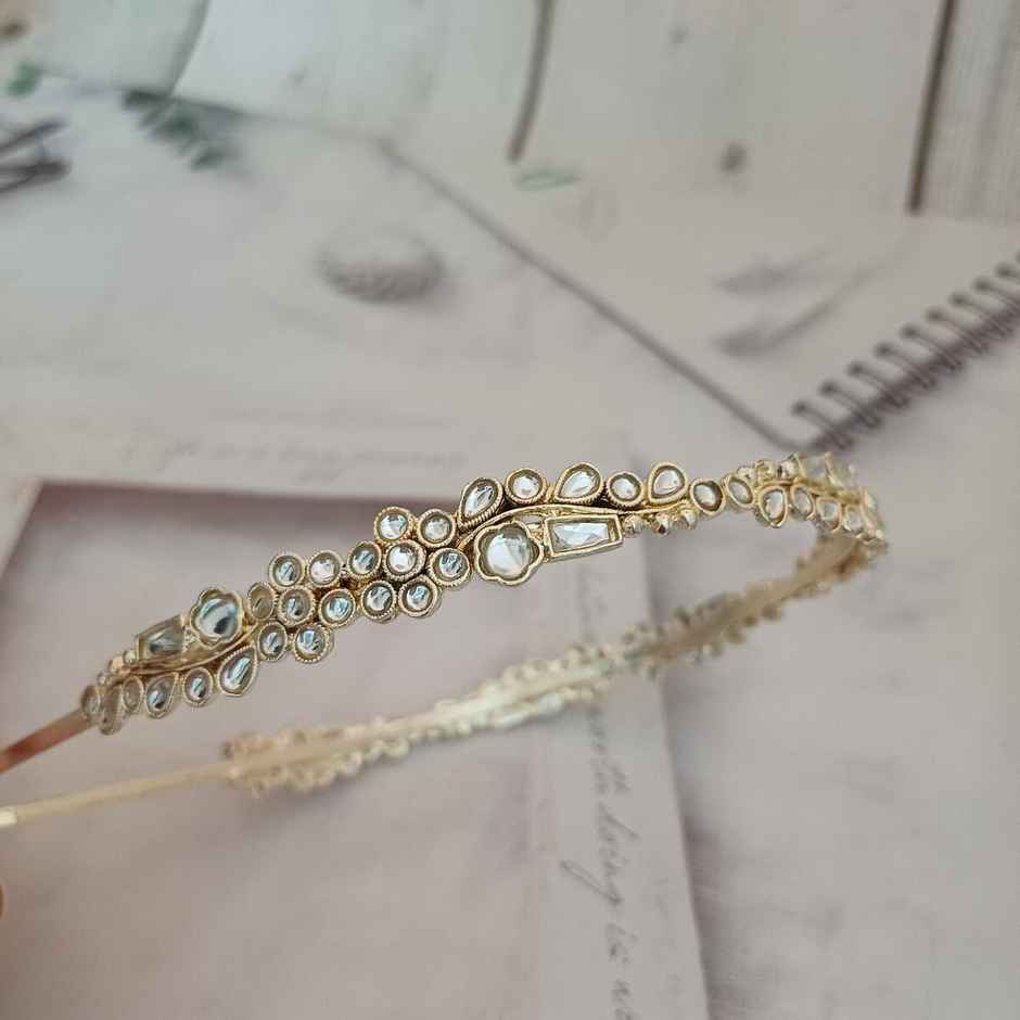 Hairband Stone And Moti Gold