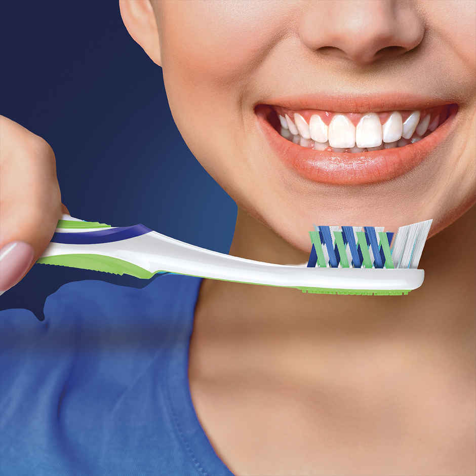 Oral-B Criss Cross Soft Toothbrush, Buy 2 Get 1 Free, Manual Toothbrush, For Adults