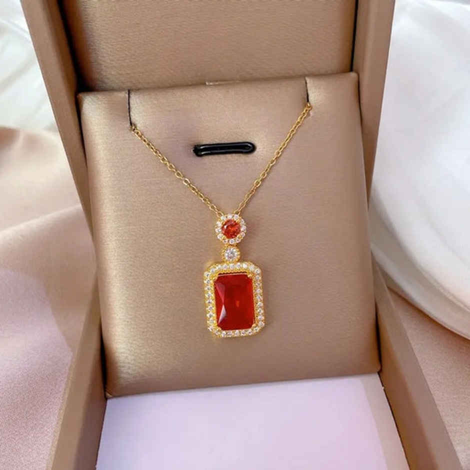 Estailo Fashion Women's Jewellery Necklace & Pendants Red Gold One Size | N0000861