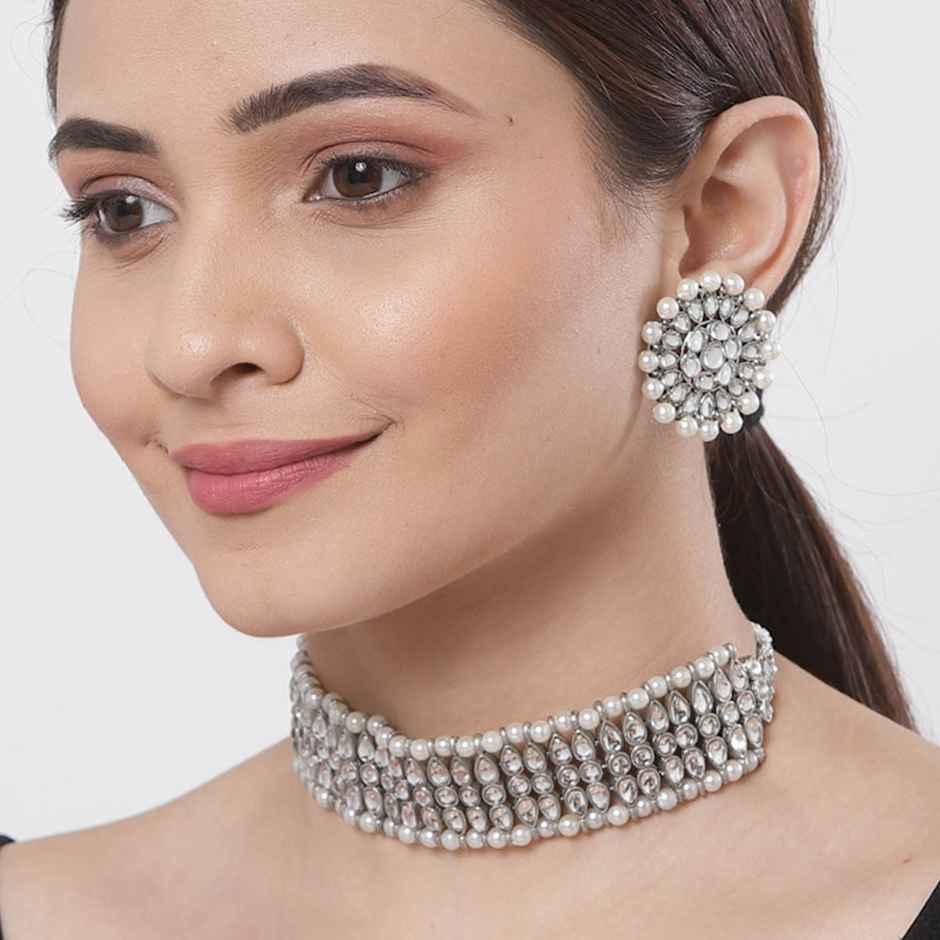 Karatcart Women's Jewellery Set White and Silver | 11014566
